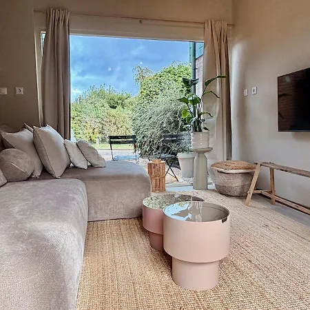 House Bali - Near The Keukenhof And The