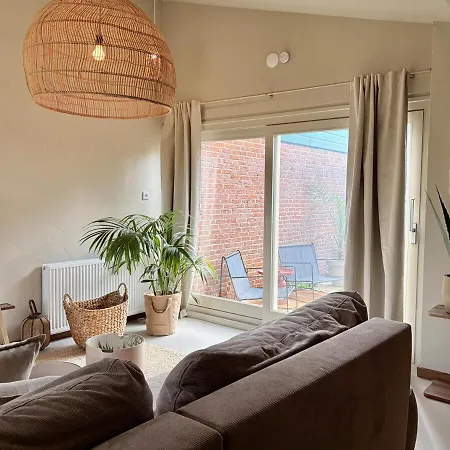 House Bali - Near The Keukenhof And The